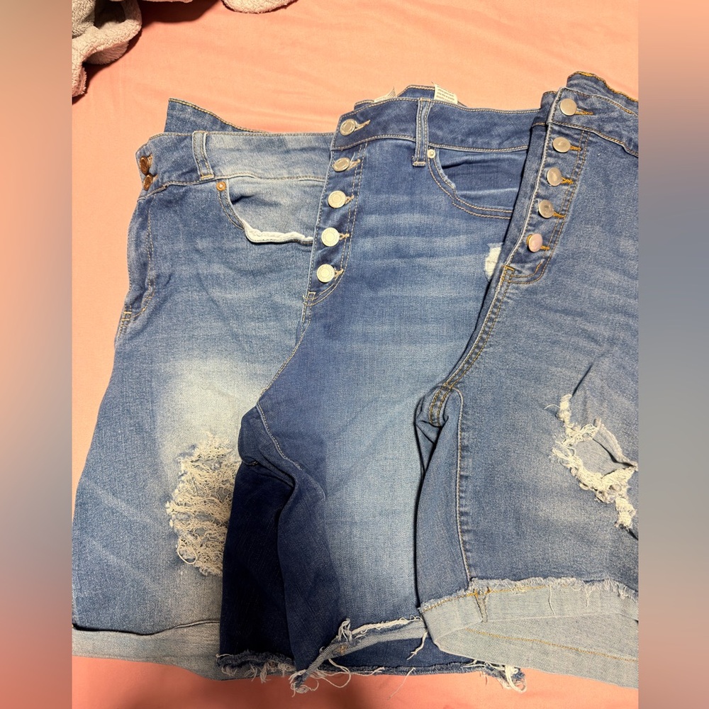 Stylish Blue Distressed Women Jeans